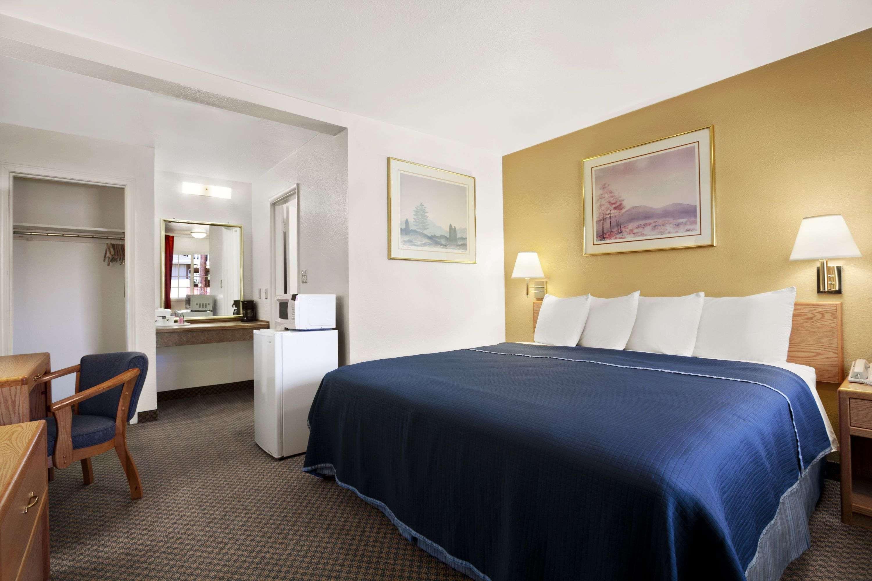 Travelodge By Wyndham Pendleton Or Exterior photo