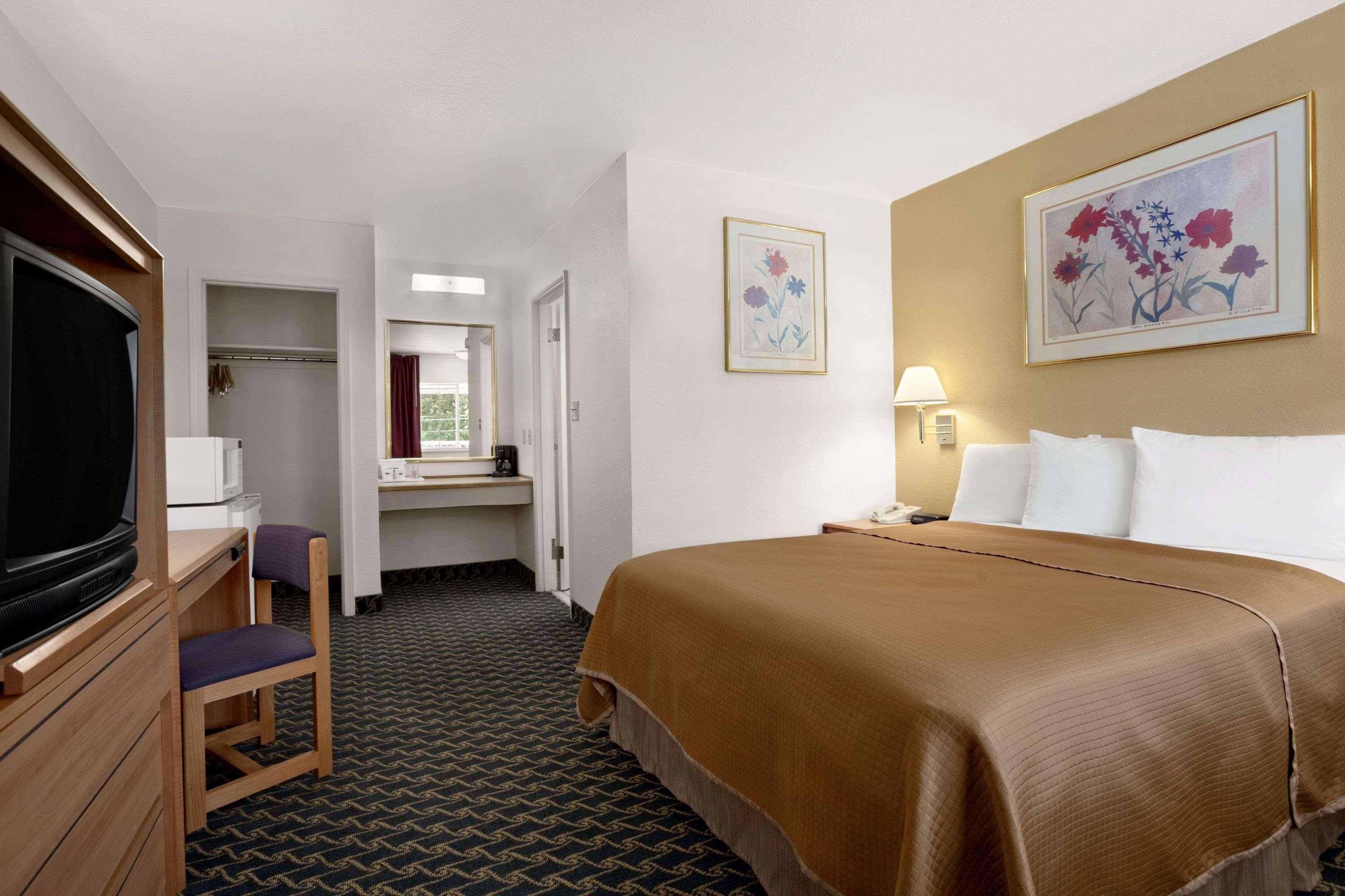 Travelodge By Wyndham Pendleton Or Exterior photo