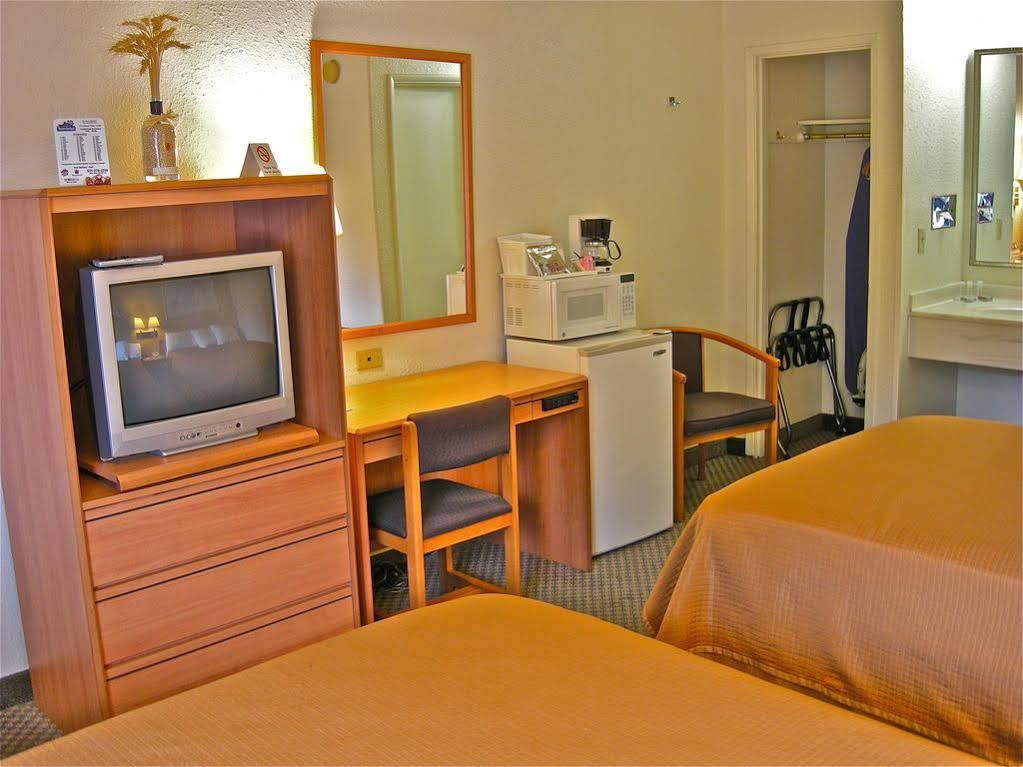 Travelodge By Wyndham Pendleton Or Exterior photo