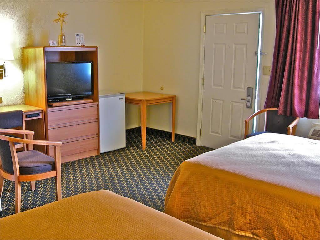 Travelodge By Wyndham Pendleton Or Exterior photo